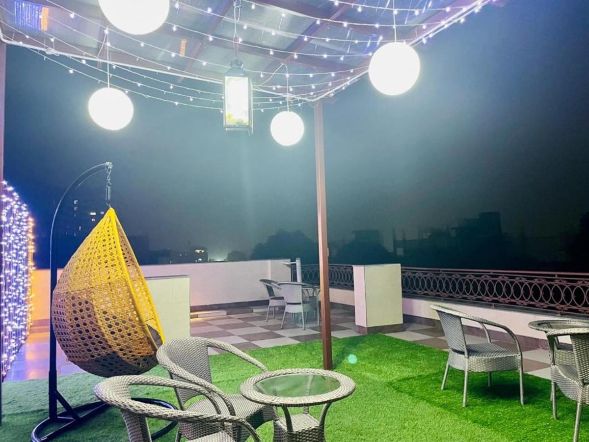 Bluo Studio1 Golf Course Road, Gym, Balcony Garden غورغاون المظهر الخارجي الصورة